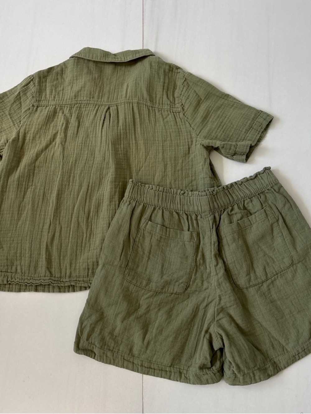 Old Navy Olive Green Two-Piece Button Shirt & Shorts Set - Picture 2 of 3